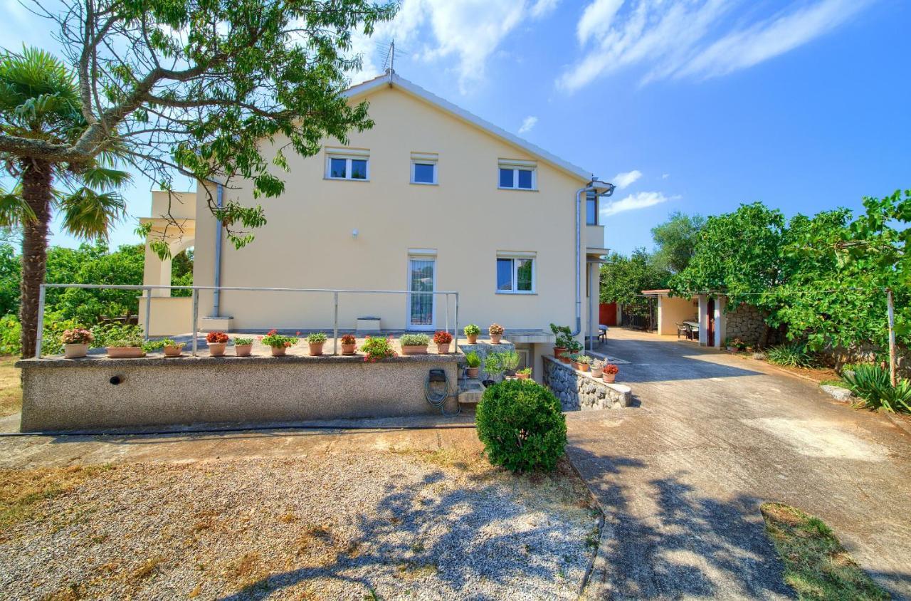Apartment Lipovac Malinska Exterior photo