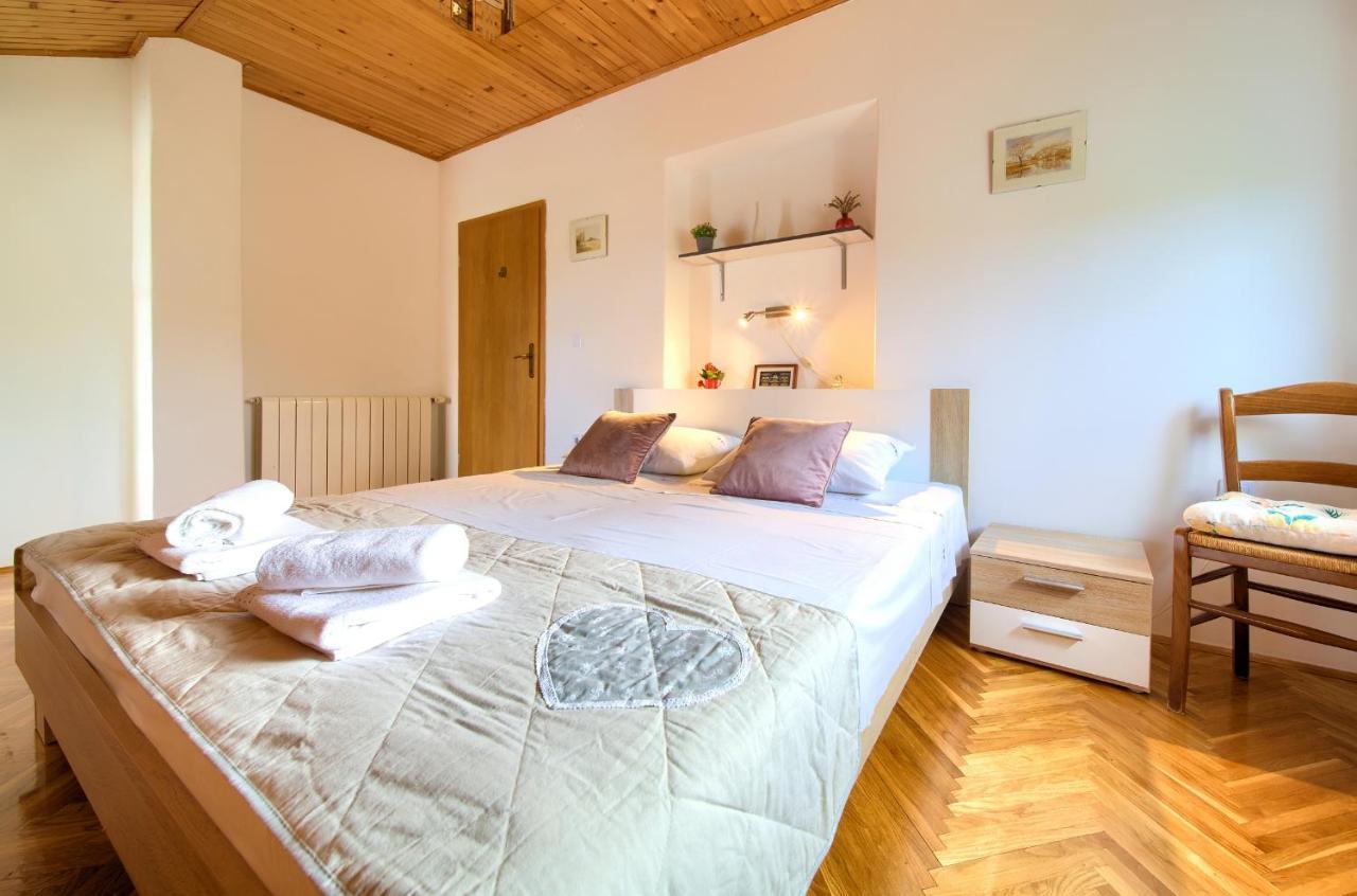 Apartment Lipovac Malinska Exterior photo